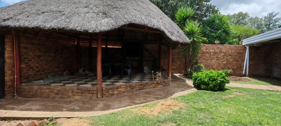 3 Bedroom Property for Sale in Rooihuiskraal Gauteng