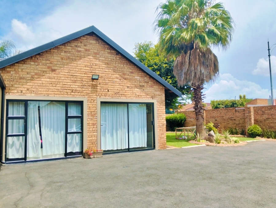 4 Bedroom Property for Sale in Edelweiss Gauteng