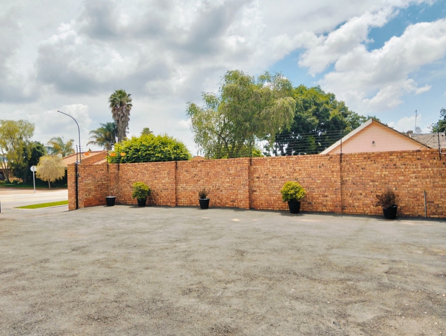 4 Bedroom Property for Sale in Edelweiss Gauteng