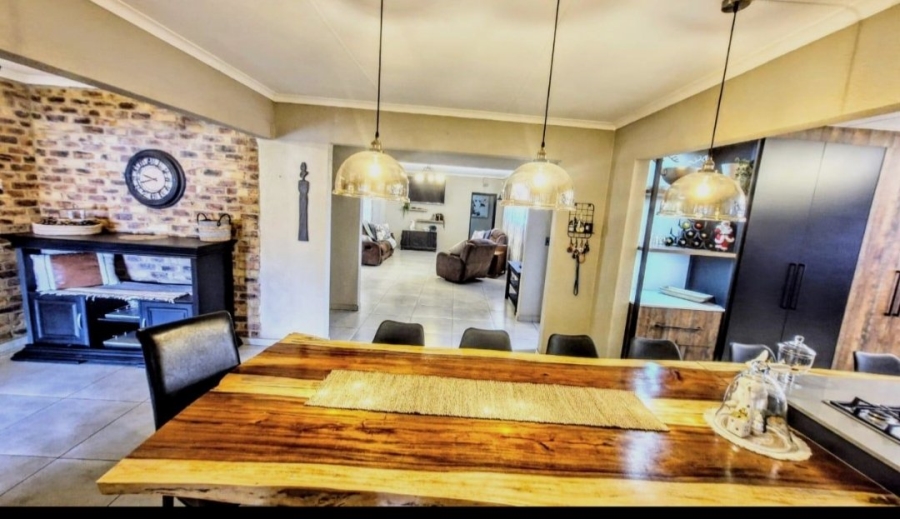 4 Bedroom Property for Sale in Edelweiss Gauteng