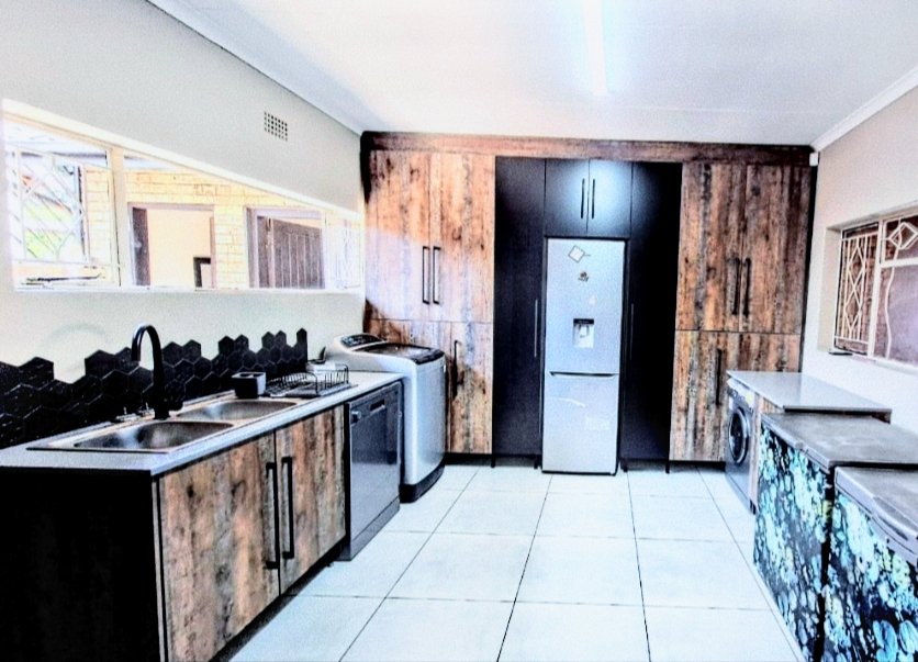 4 Bedroom Property for Sale in Edelweiss Gauteng