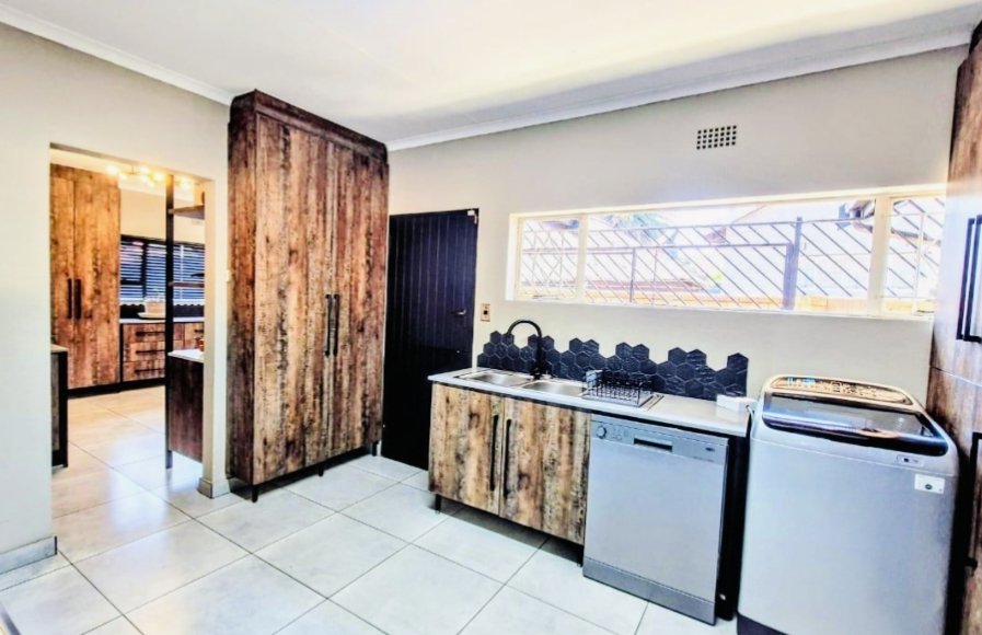 4 Bedroom Property for Sale in Edelweiss Gauteng