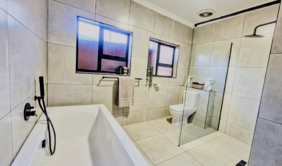 4 Bedroom Property for Sale in Edelweiss Gauteng