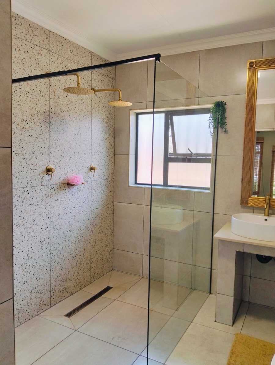 4 Bedroom Property for Sale in Edelweiss Gauteng