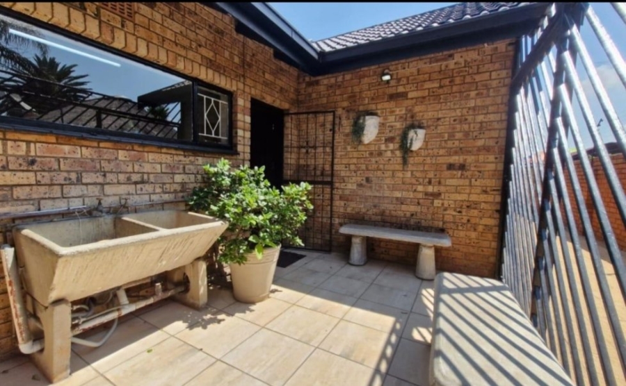 4 Bedroom Property for Sale in Edelweiss Gauteng