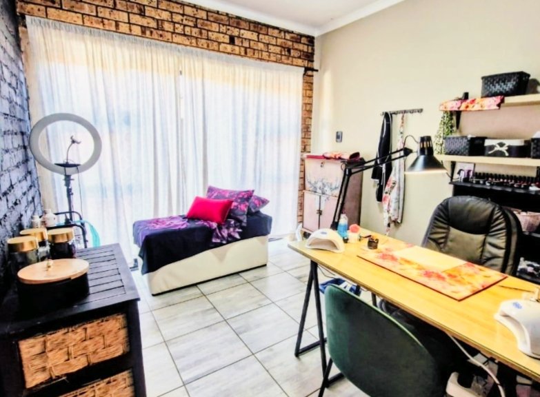 4 Bedroom Property for Sale in Edelweiss Gauteng