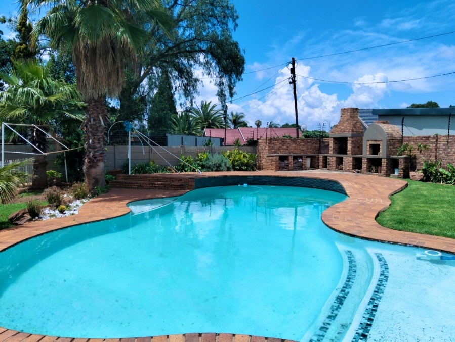 4 Bedroom Property for Sale in Edelweiss Gauteng