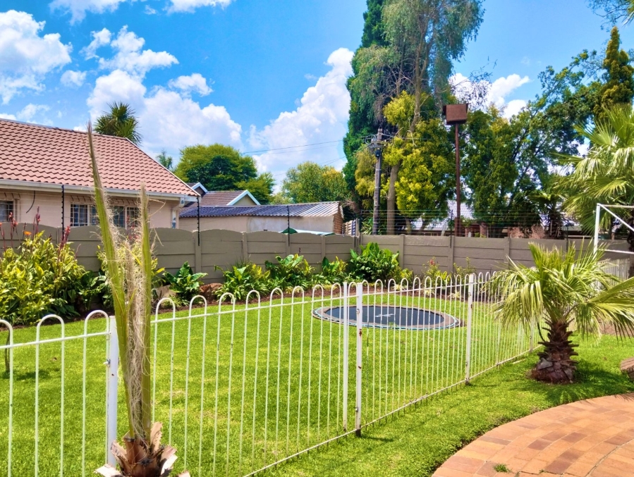 4 Bedroom Property for Sale in Edelweiss Gauteng