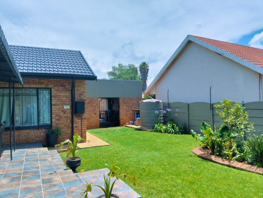4 Bedroom Property for Sale in Edelweiss Gauteng