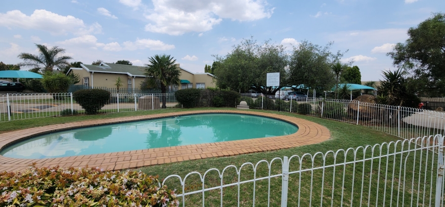 To Let 2 Bedroom Property for Rent in Meyersdal Gauteng