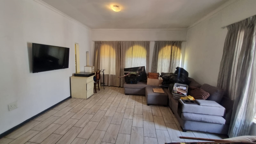 5 Bedroom Property for Sale in Villieria Gauteng