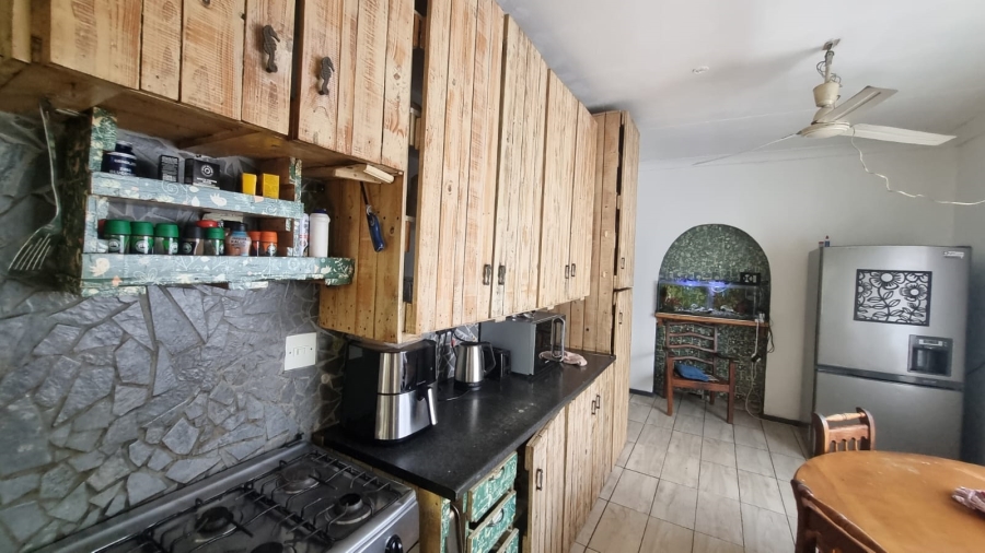 5 Bedroom Property for Sale in Villieria Gauteng