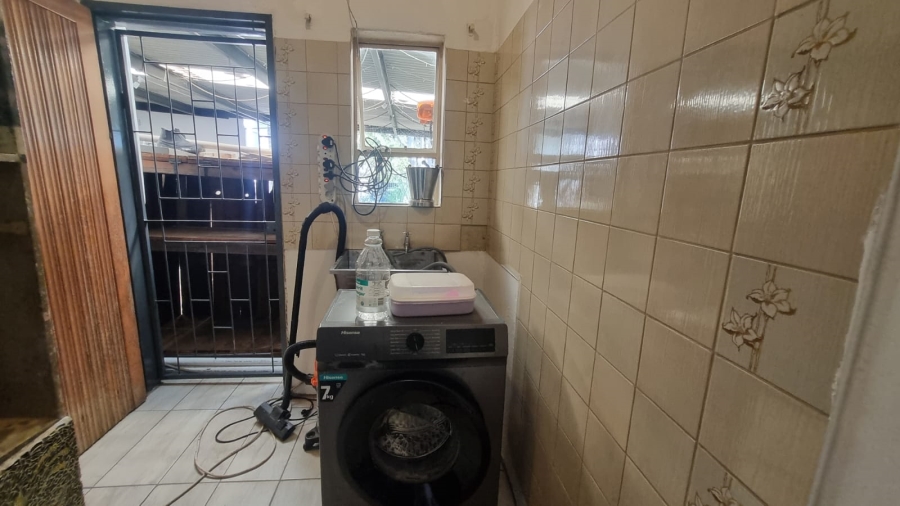 5 Bedroom Property for Sale in Villieria Gauteng