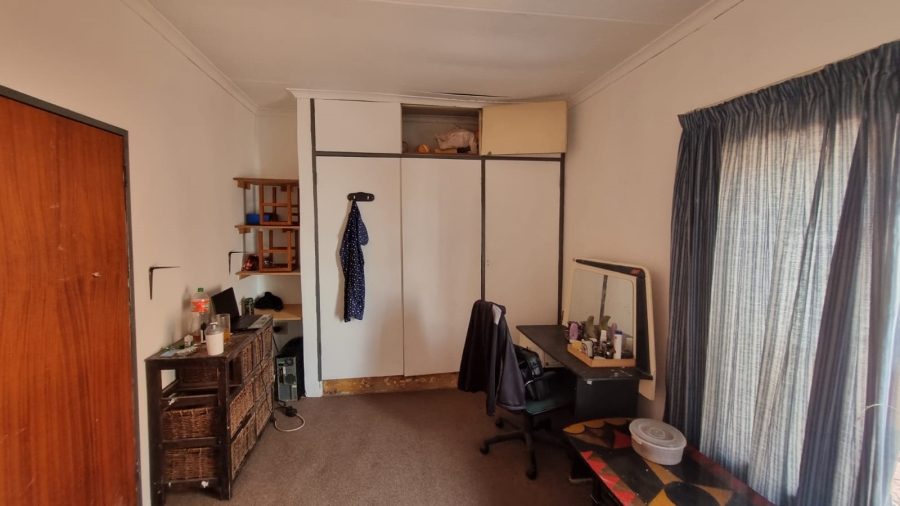 5 Bedroom Property for Sale in Villieria Gauteng