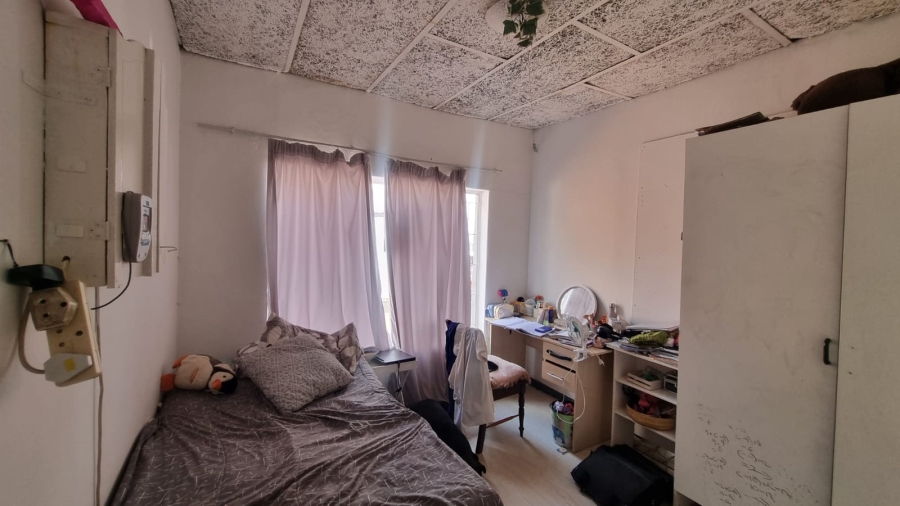 5 Bedroom Property for Sale in Villieria Gauteng