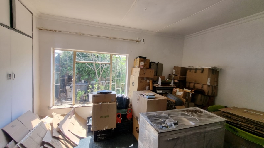 5 Bedroom Property for Sale in Villieria Gauteng