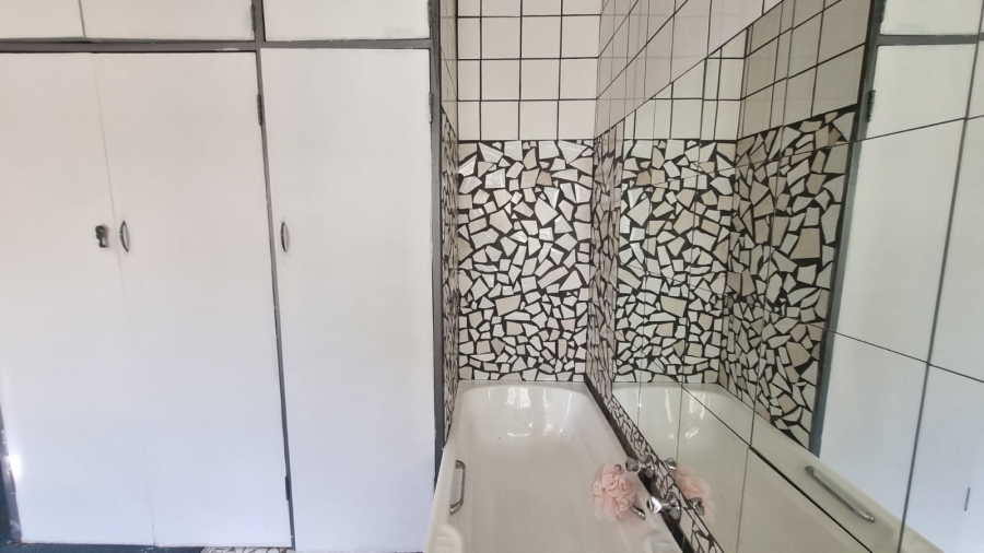 5 Bedroom Property for Sale in Villieria Gauteng