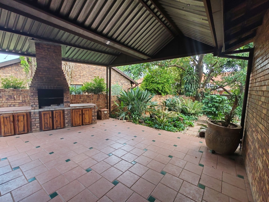 3 Bedroom Property for Sale in Wonderboom Gauteng