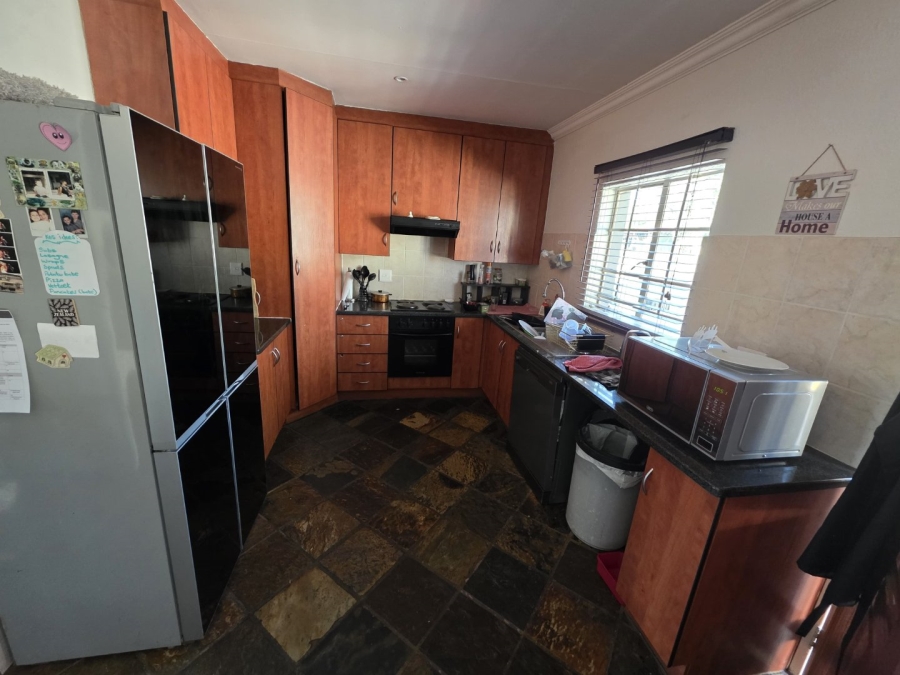 2 Bedroom Property for Sale in Annlin Gauteng