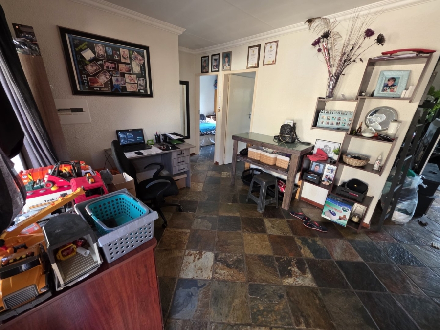 2 Bedroom Property for Sale in Annlin Gauteng