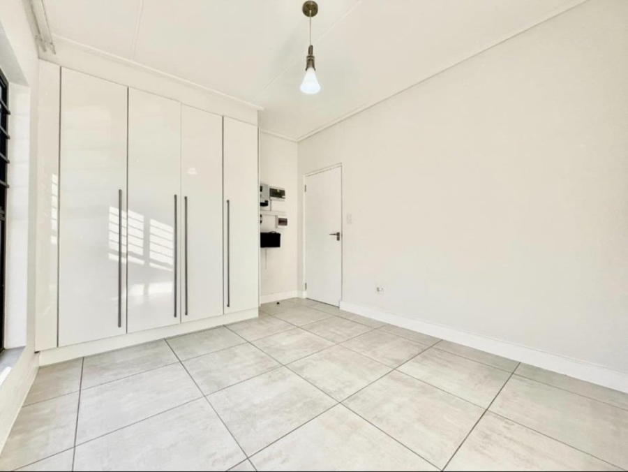 To Let 3 Bedroom Property for Rent in Waterfall Gauteng