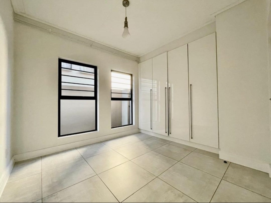 To Let 3 Bedroom Property for Rent in Waterfall Gauteng