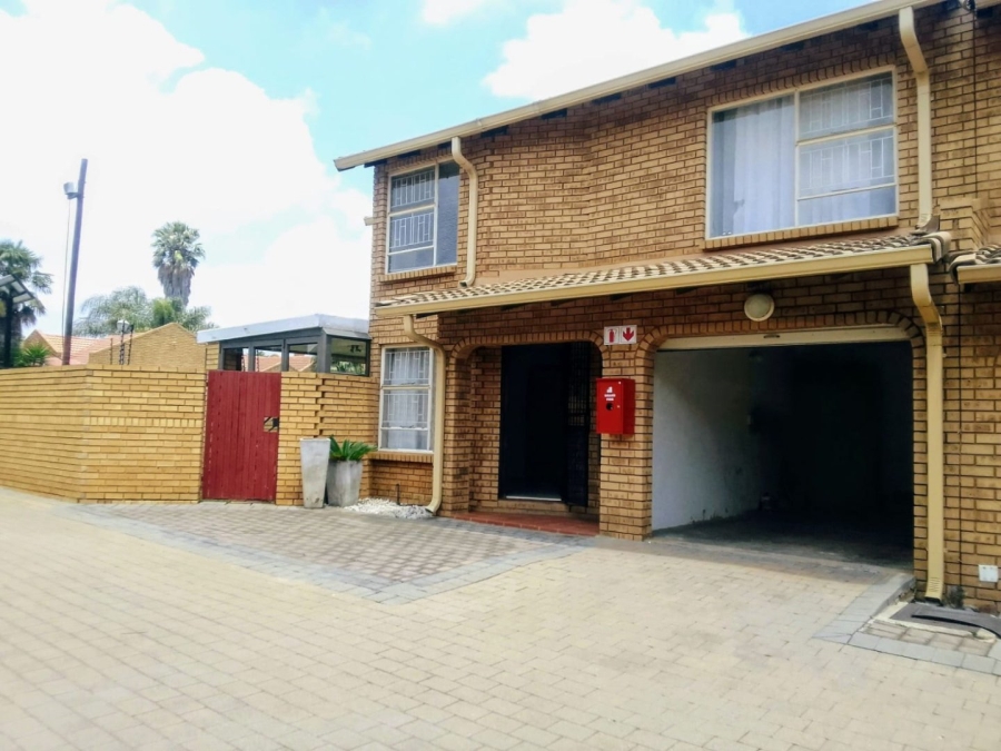 To Let 3 Bedroom Property for Rent in Rynfield Gauteng
