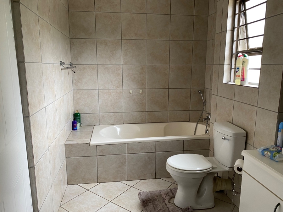 3 Bedroom Property for Sale in Fairland Gauteng