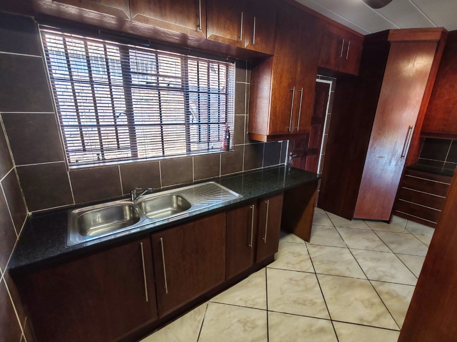 4 Bedroom Property for Sale in Magalieskruin Gauteng