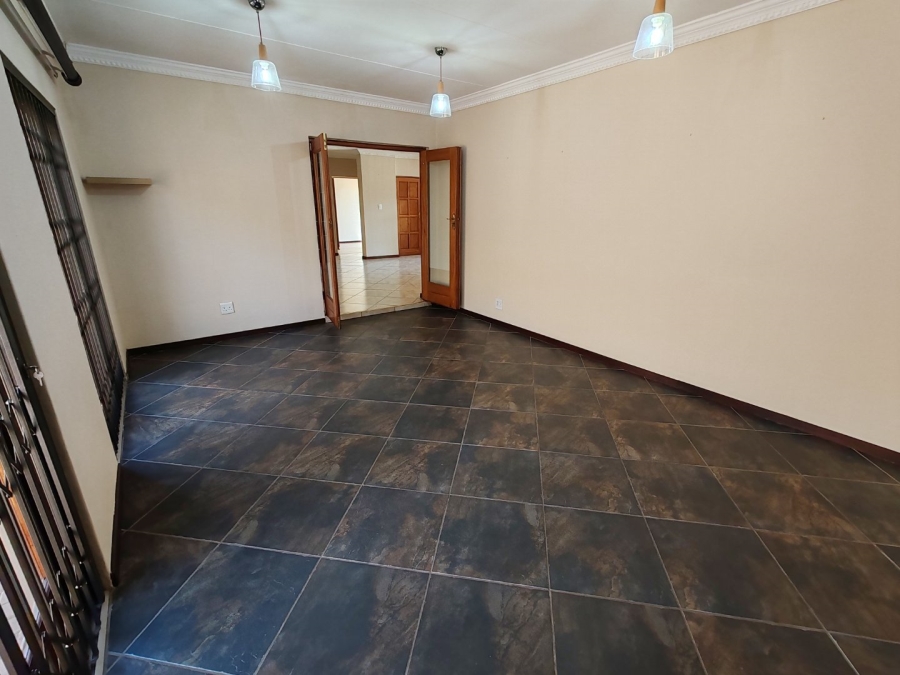4 Bedroom Property for Sale in Magalieskruin Gauteng