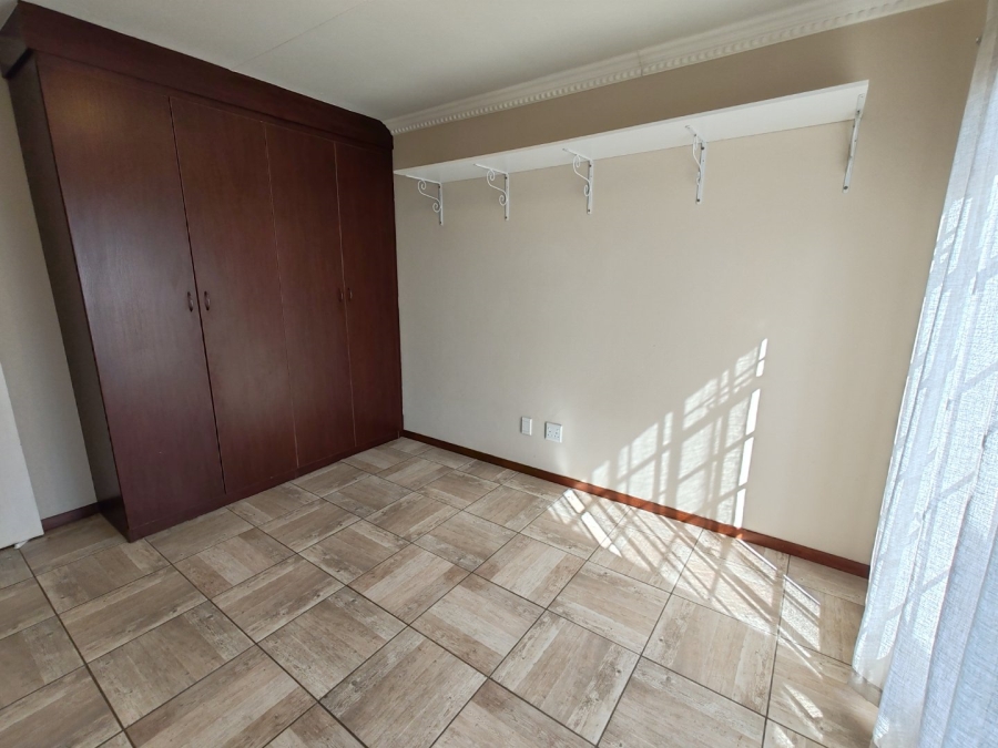 4 Bedroom Property for Sale in Magalieskruin Gauteng
