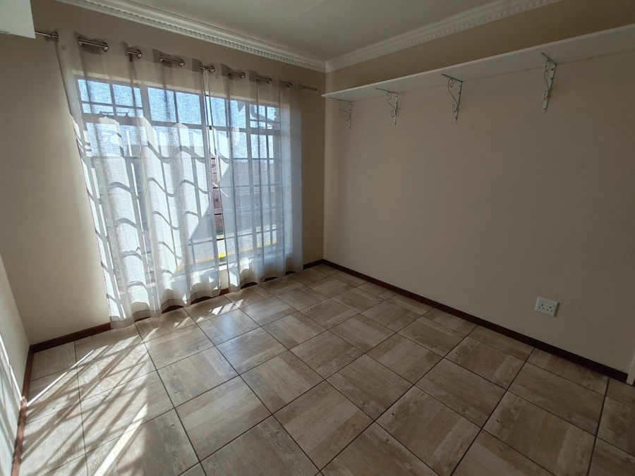 4 Bedroom Property for Sale in Magalieskruin Gauteng