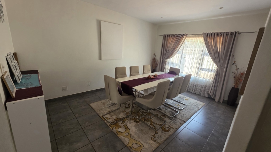 5 Bedroom Property for Sale in Montana Tuine Gauteng