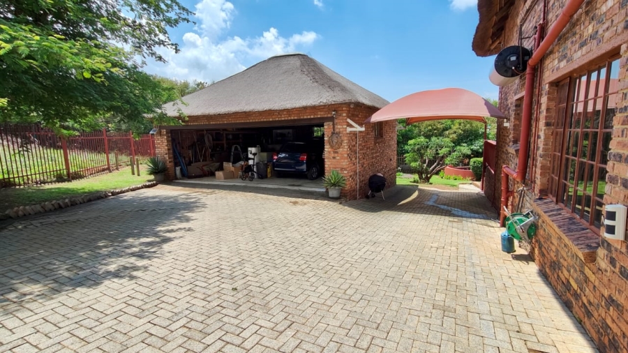 5 Bedroom Property for Sale in Vaal Marina Gauteng