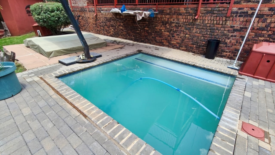 5 Bedroom Property for Sale in Vaal Marina Gauteng