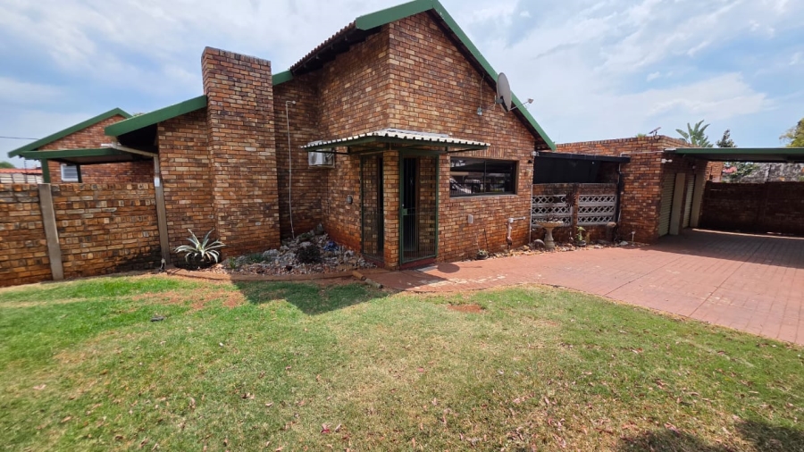 3 Bedroom Property for Sale in Doornpoort Gauteng