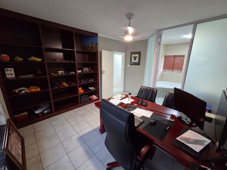 4 Bedroom Property for Sale in Magalieskruin Gauteng