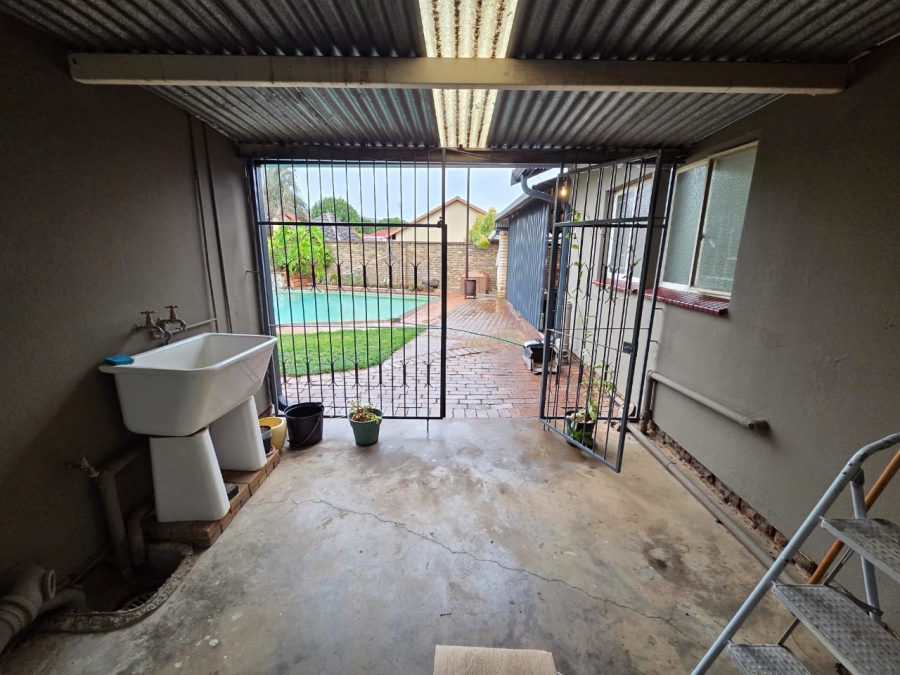 4 Bedroom Property for Sale in Magalieskruin Gauteng