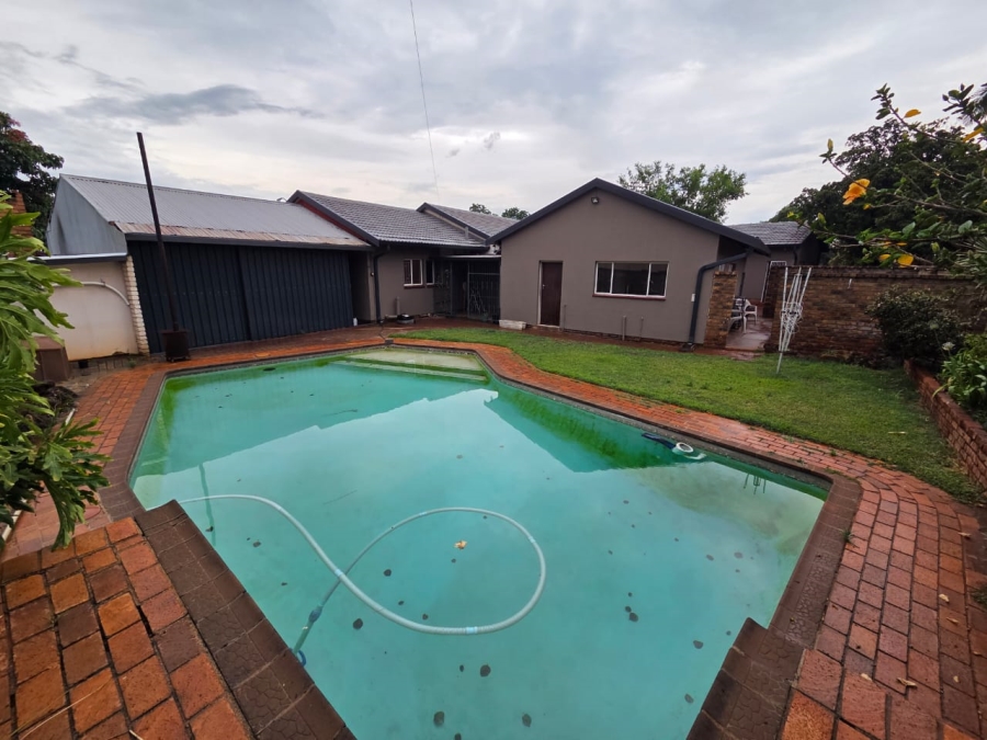 4 Bedroom Property for Sale in Magalieskruin Gauteng