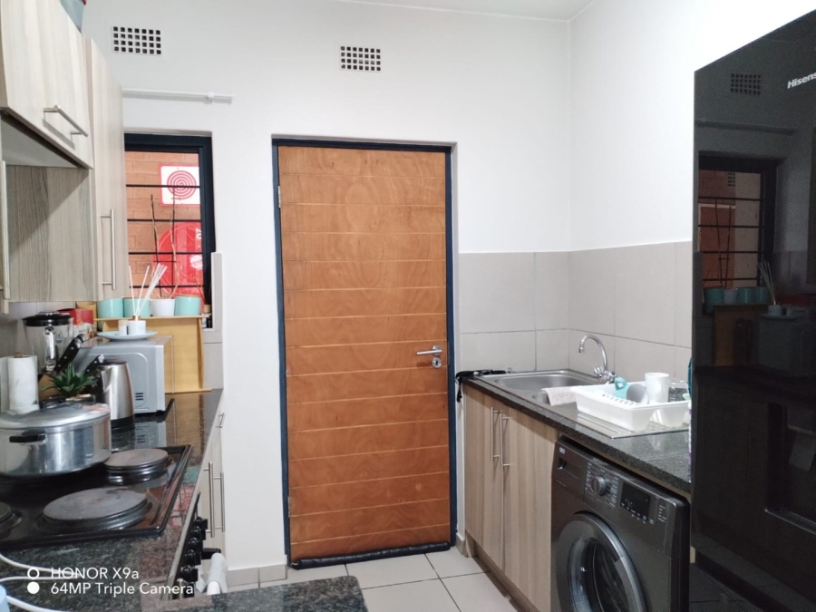 To Let 2 Bedroom Property for Rent in Ravenswood Gauteng