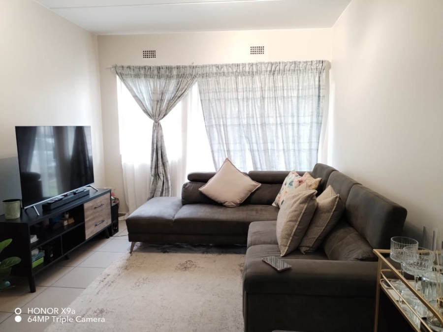 To Let 2 Bedroom Property for Rent in Ravenswood Gauteng