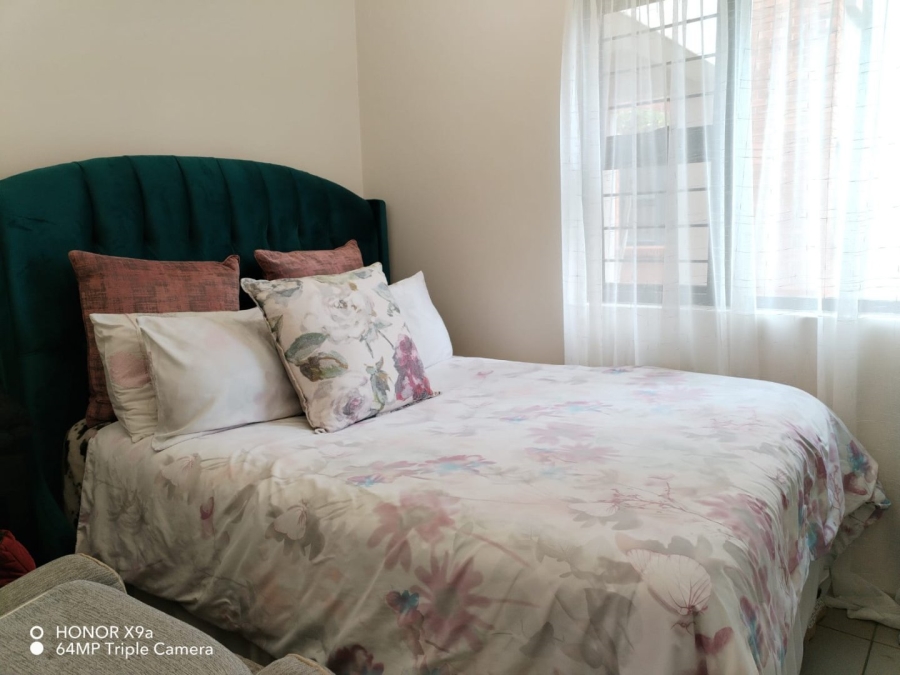 To Let 2 Bedroom Property for Rent in Ravenswood Gauteng