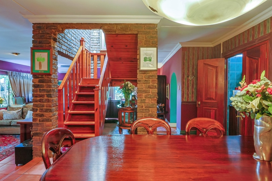 5 Bedroom Property for Sale in Zwartkop Gauteng