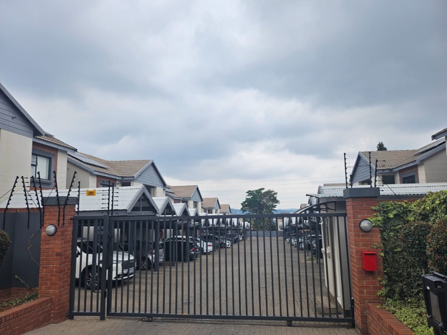 2 Bedroom Property for Sale in Ferndale Gauteng