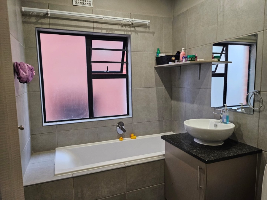 2 Bedroom Property for Sale in Ferndale Gauteng