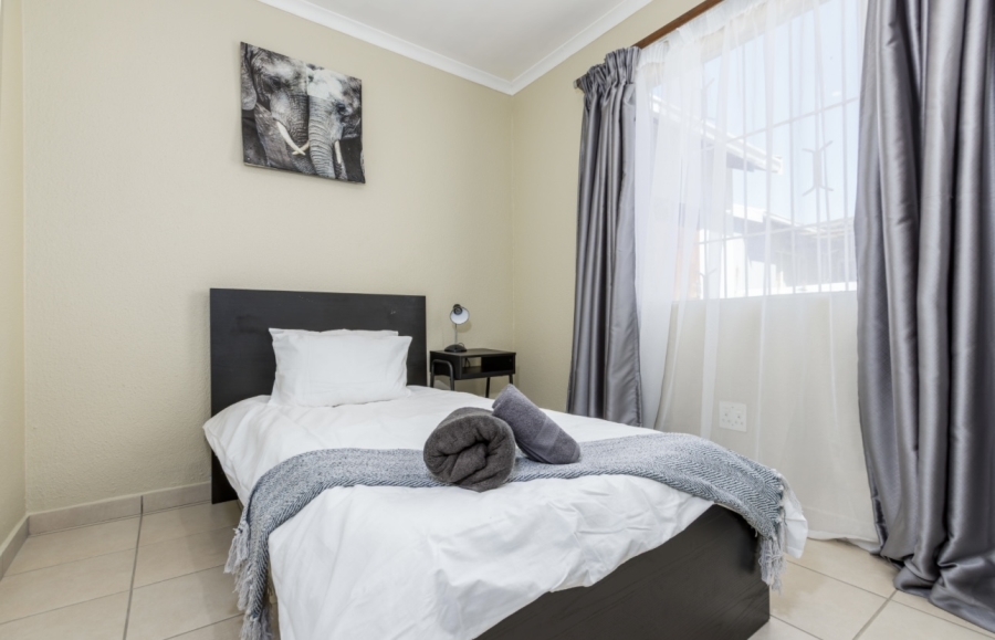 To Let 3 Bedroom Property for Rent in Noordwyk Gauteng