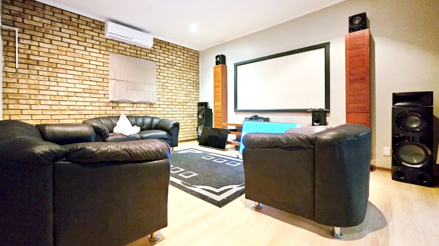 4 Bedroom Property for Sale in Vanderbijlpark SE 4 Gauteng