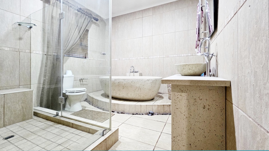 4 Bedroom Property for Sale in Vanderbijlpark SE 4 Gauteng