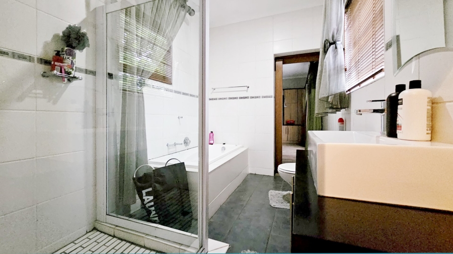 4 Bedroom Property for Sale in Vanderbijlpark SE 4 Gauteng