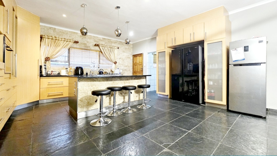 4 Bedroom Property for Sale in Vanderbijlpark SE 4 Gauteng